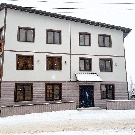 Hotel Berloga Pylypets Pilipets Zewnętrze zdjęcie