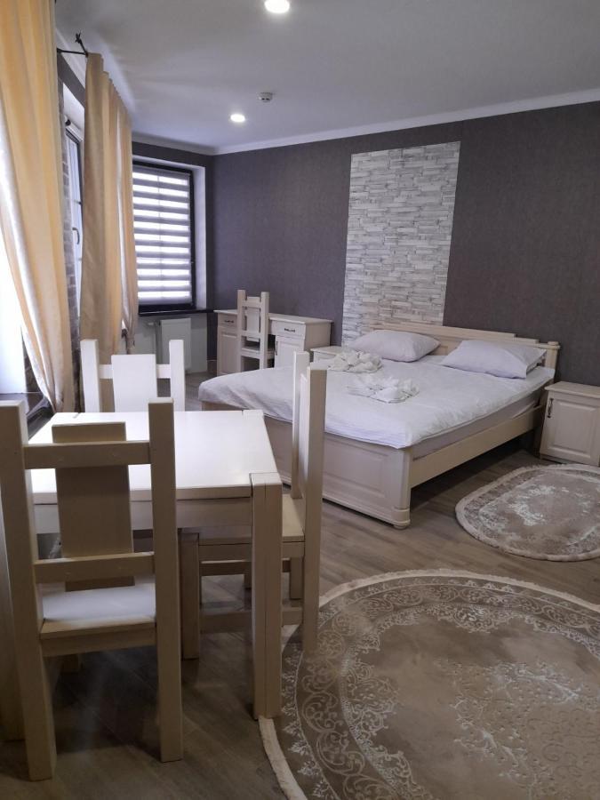 Hotel Berloga Pylypets Pilipets Zewnętrze zdjęcie
