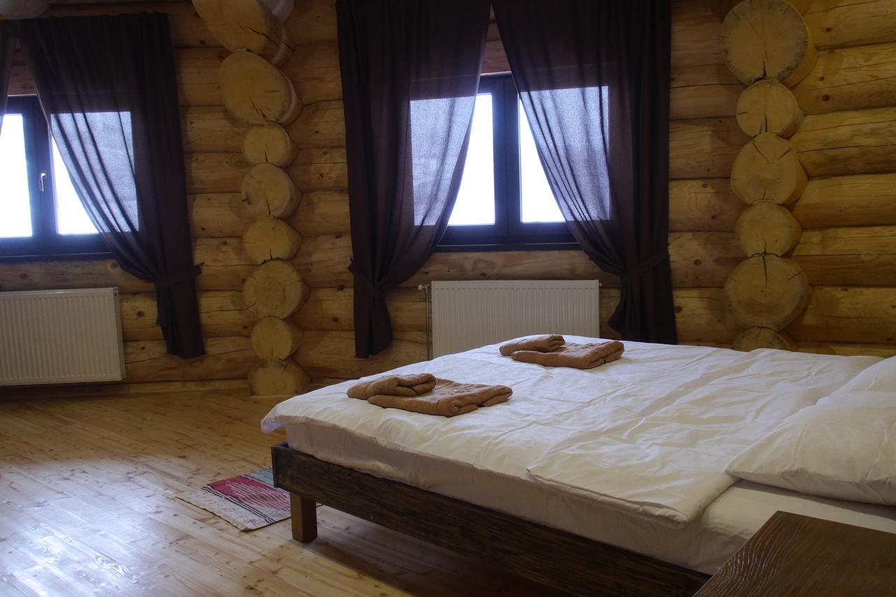 Hotel Berloga Pylypets Pilipets Zewnętrze zdjęcie