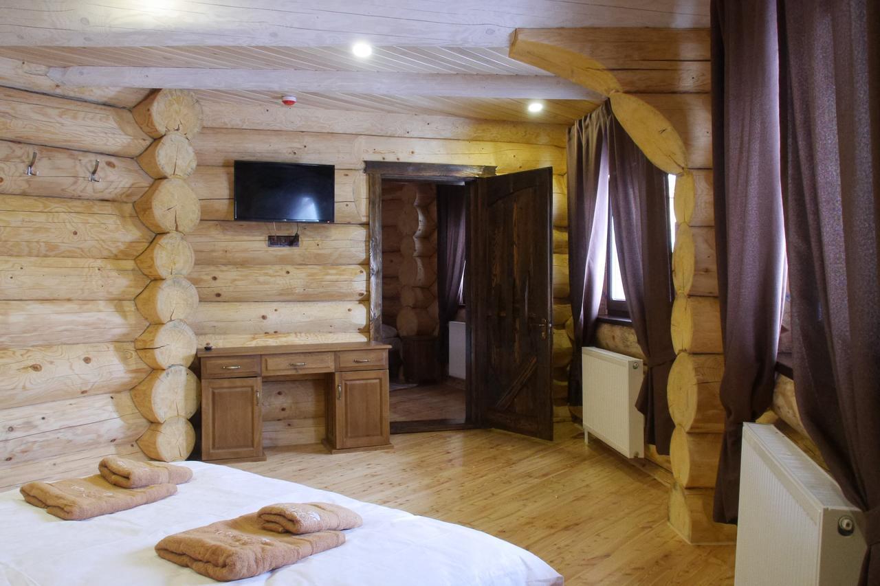 Hotel Berloga Pylypets Pilipets Zewnętrze zdjęcie