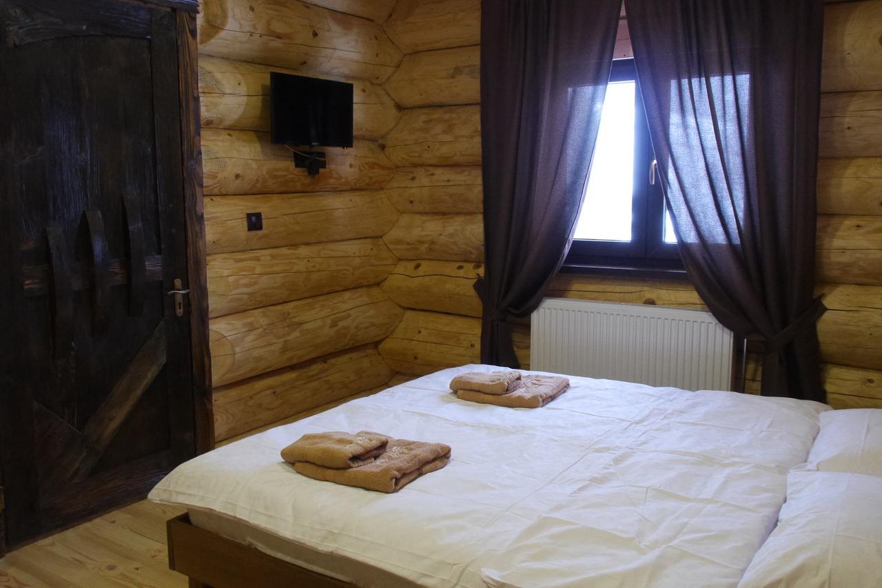Hotel Berloga Pylypets Pilipets Zewnętrze zdjęcie